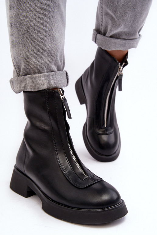 Čižmy na širokých podpätkoch so zipsom v čiernej farbe Elkasa Čižmy na širokých podpätkoch so zipsom v čiernej farbe Elkasa