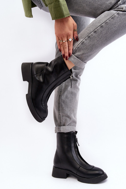 Čižmy na širokých podpätkoch so zipsom v čiernej farbe Elkasa Čižmy na širokých podpätkoch so zipsom v čiernej farbe Elkasa