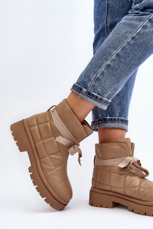 Čižmy s prešívanými vzormi v khaki farbe Bizzanti Čižmy s prešívanými vzormi v khaki farbe Bizzanti