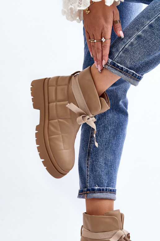 Čižmy s prešívanými vzormi v khaki farbe Bizzanti Čižmy s prešívanými vzormi v khaki farbe Bizzanti