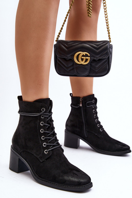 Čižmy na nízkom opätku so šnúrkami v čiernej farbe Serellia Čižmy na nízkom opätku so šnúrkami v čiernej farbe Serellia