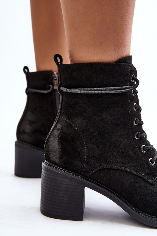 Čižmy na nízkom opätku so šnúrkami v čiernej farbe Serellia Čižmy na nízkom opätku so šnúrkami v čiernej farbe Serellia