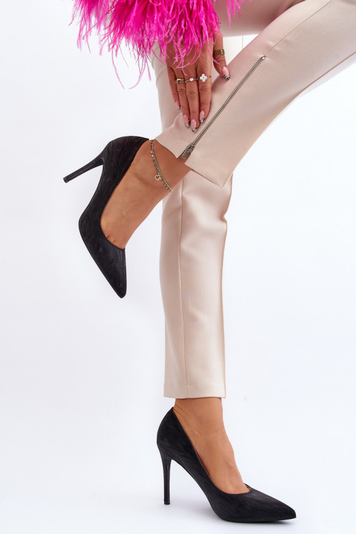 topánky na vysokom opätku Zdobené lesklou čiernou farbou Klonisa topánky na vysokom opätku Zdobené lesklou čiernou farbou Klonisa