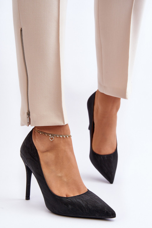 topánky na vysokom opätku Zdobené lesklou čiernou farbou Klonisa topánky na vysokom opätku Zdobené lesklou čiernou farbou Klonisa