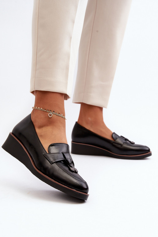 topánky s ornamentami v čiernej farbe Miliret