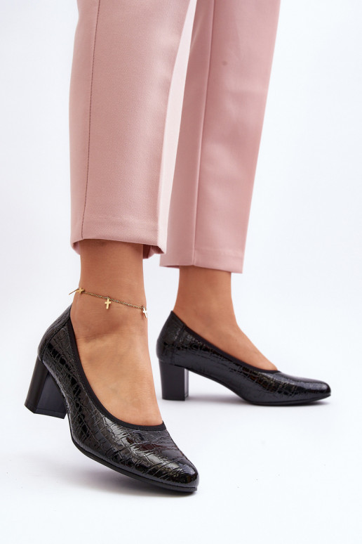 s lakovým efektom Topánky s potlačou čiernej farby Cynania