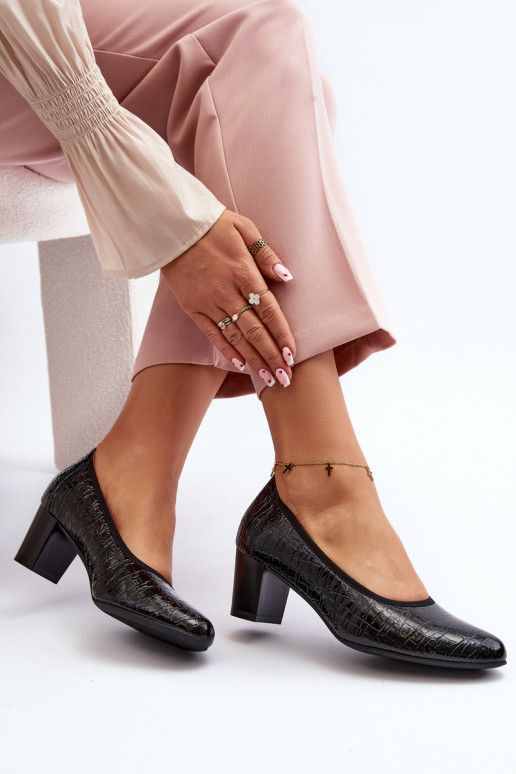 s lakovým efektom Topánky s potlačou čiernej farby Cynania