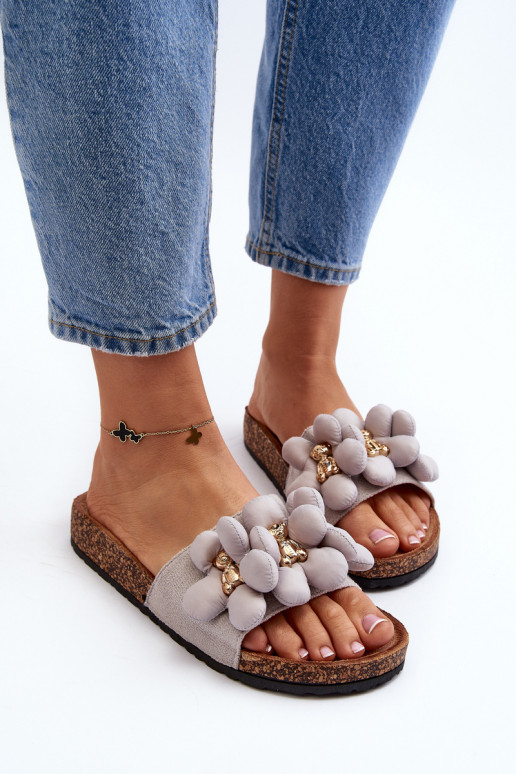 Dámske papuče s krásnymi detailmi v šedej farbe Bunlia