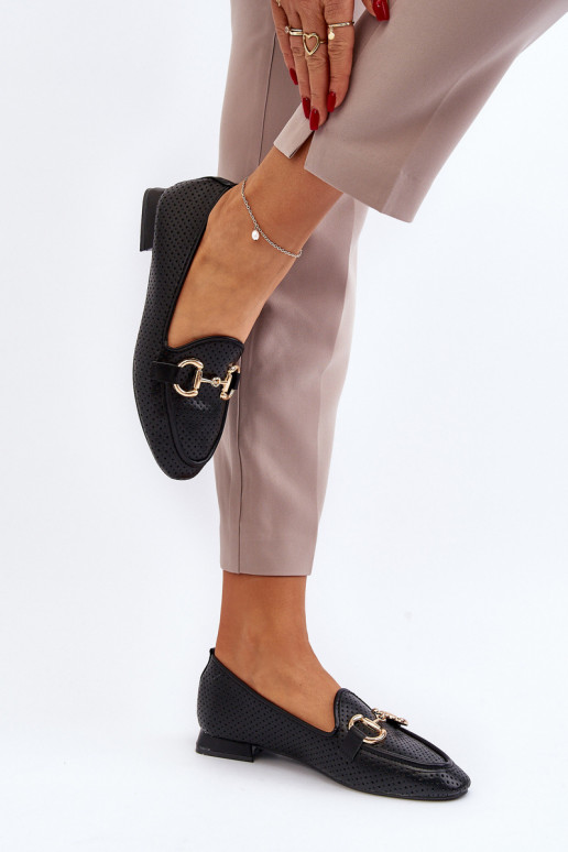 dámske mokasíny na širokých podpätkoch s ornamentami v čiernej farbe Iluvana