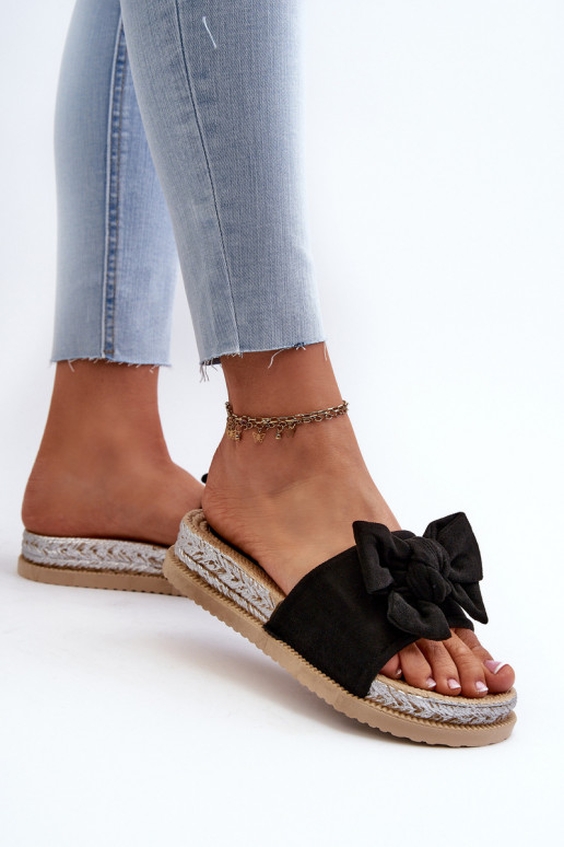 Papuče na platforme Aflia so stuhami v čiernej farbe Papuče na platforme Aflia so stuhami v čiernej farbe