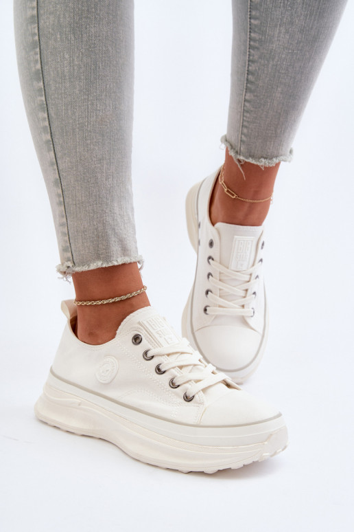 Dámske topánky s módnou masívnou podrážkou Big Star NN274126 bielej farby Dámske topánky s módnou masívnou podrážkou Big Star NN274126 bielej farby