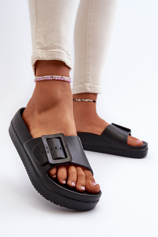 Ľahké šľapky s prackou platformou Big Star NN274A662 čierne