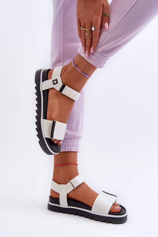 Dámske sandále s platformou Big Star NN274777 bielej farby