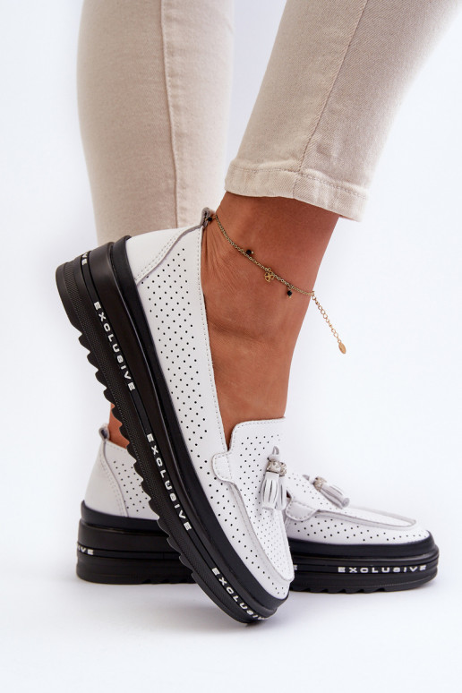 Dámske mokasíny s pozlátenou podrážkou v bielej farbe Assetnima