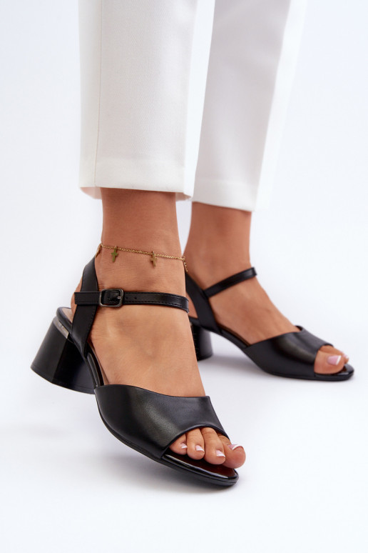 Dámske sandále na nízkom podpätku Eko Sergio Leone SK876 čiernej farby