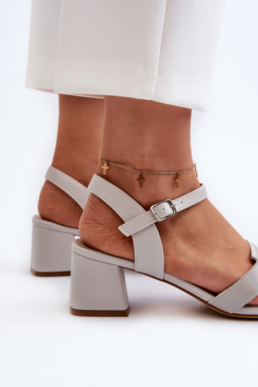 Dámske sandále na podpätku vyrobené z eko kože Sergio Leone SK894 šedej farby