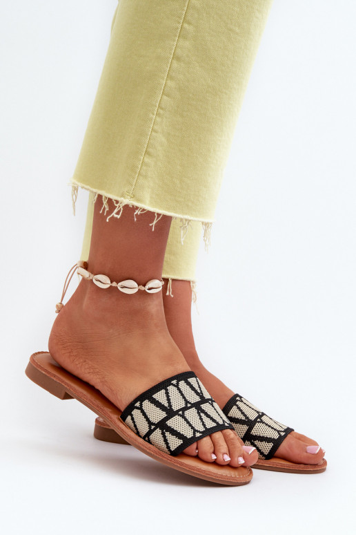 Dámske šľapky na širokých podpätkoch čiernej farby Traivea