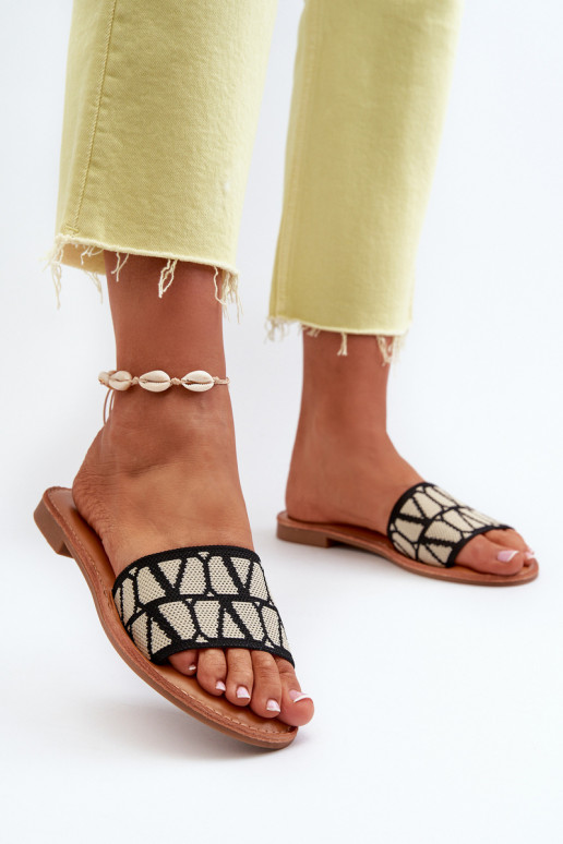 Dámske šľapky na širokých podpätkoch čiernej farby Traivea