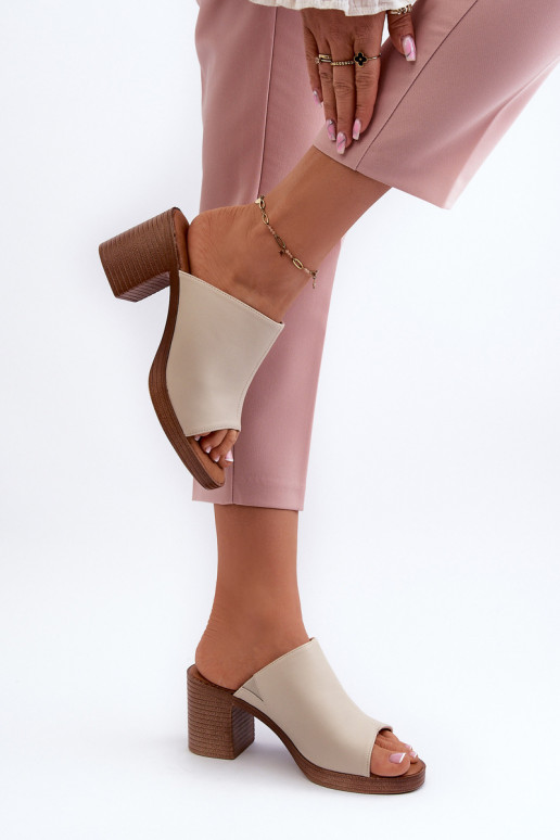 Elegantný štýl Dámske papuče na podpätku béžovej farby Varnila Elegantný štýl Dámske papuče na podpätku béžovej farby Varnila