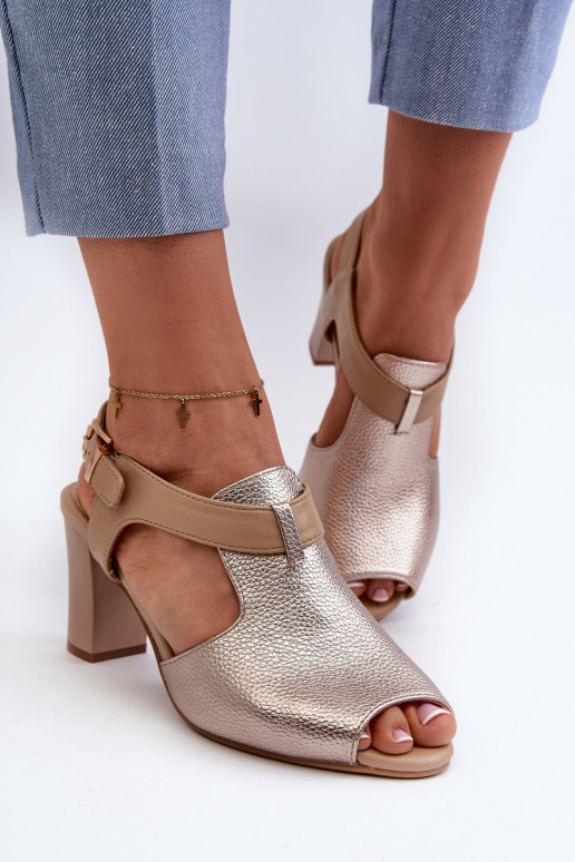 Dámske sandále na vysokom opätku z ekokože zlatej farby Queenmarie Dámske sandále na vysokom opätku z ekokože zlatej farby Queenmarie