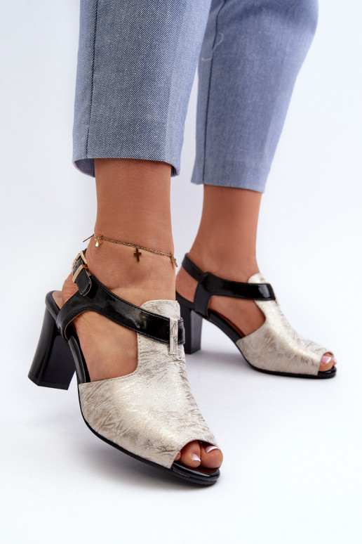 Dámske sandále na vysokom opätku z ekokože v zlato-čiernej farbe Queenmarie Dámske sandále na vysokom opätku z ekokože v zlato-čiernej farbe Queenmarie