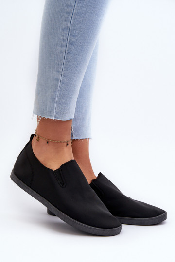 Tenisky na voľný čas Slip-On čiernej farby Lovinia 2