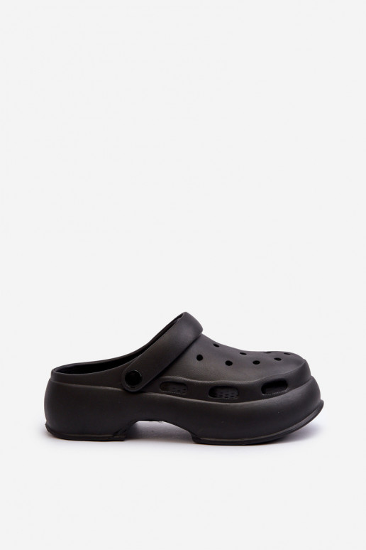 Ľahké papuče Dámske papuče s módnou masívnou podrážkou v čiernej farbe Danollia