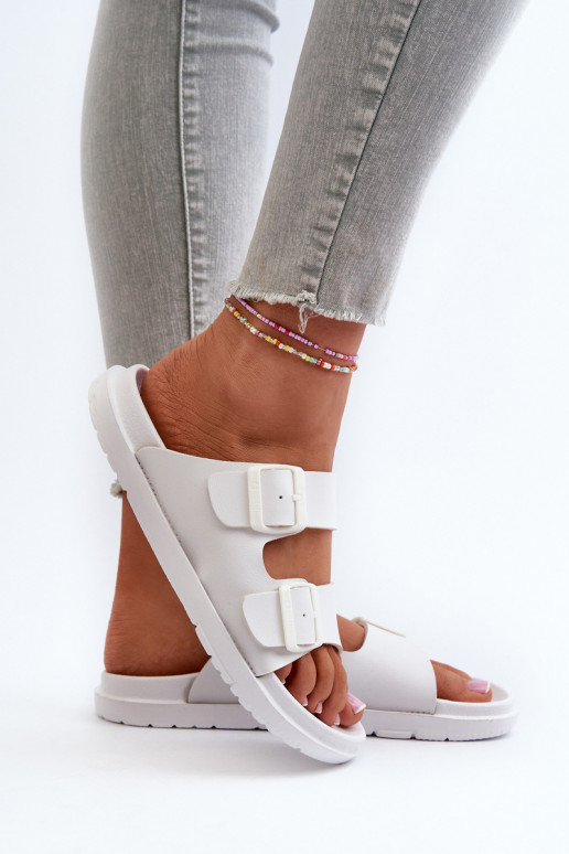 Ľahké papuče s prackami Big Star NN274A751 bielej farby Ľahké papuče s prackami Big Star NN274A751 bielej farby