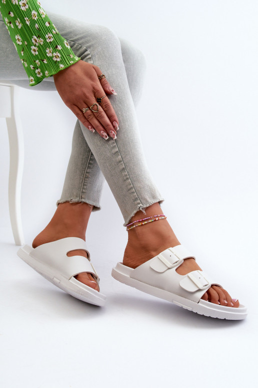 Ľahké papuče s prackami Big Star NN274A751 bielej farby Ľahké papuče s prackami Big Star NN274A751 bielej farby