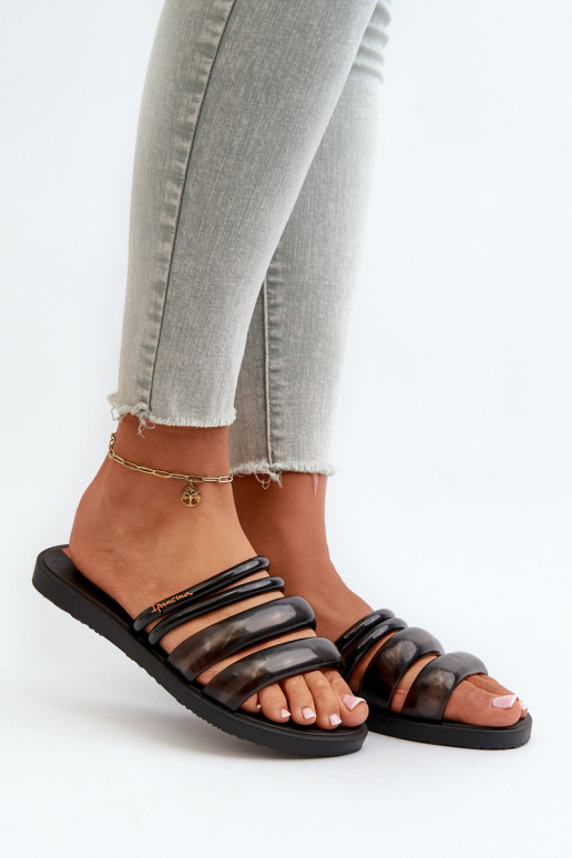 Dámske ploché gumené papuče 26727 Ipanema Puffer Tiras Fem čierna farba Dámske ploché gumené papuče 26727 Ipanema Puffer Tiras Fem čierna farba