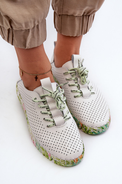 Topánky Sznurowe v bielej farbe Farnalea