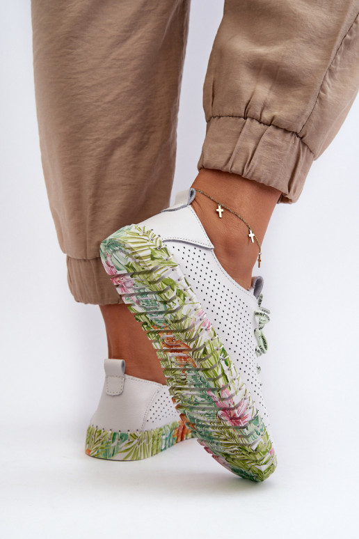 Topánky Sznurowe v bielej farbe Farnalea