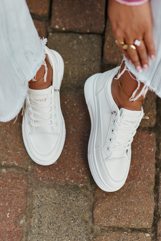 obuv na voľný čas športová obuv s platformou s ornamentami biela farba Vinceza 13613