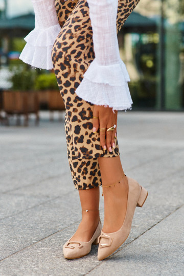 Topánky na nízkom opätku s ornamentami z eko semišu S.Barski KV27-034 béžová 2