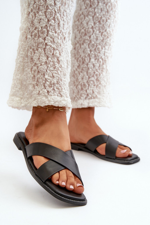 Dámske papuče na širokých podpätkoch z eko kože S.Barski KV27-002 čiernej farby Dámske papuče na širokých podpätkoch z eko kože S.Barski KV27-002 čiernej farby