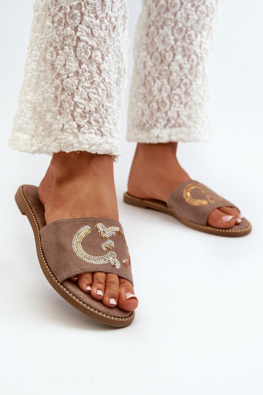 Dámske ploché papuče s lesklými šupinami S.Barski KV27-052 hnedá farba Dámske ploché papuče s lesklými šupinami S.Barski KV27-052 hnedá farba