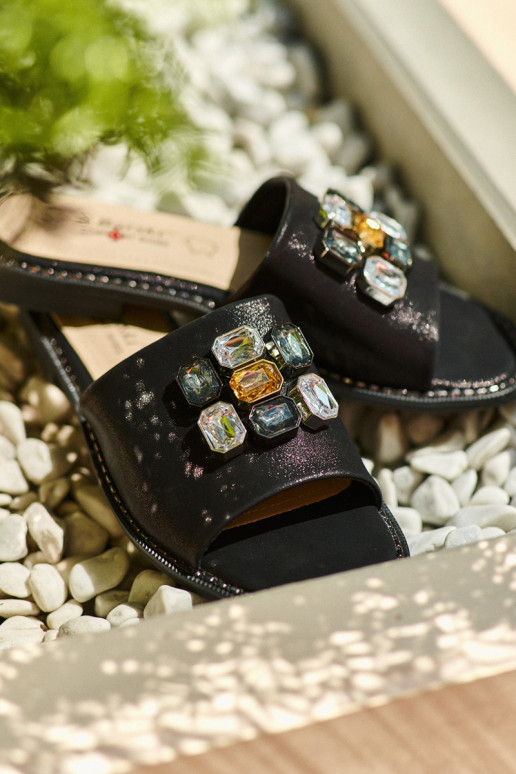 Dámske papuče s krásnymi detailmi S.Barski KV27-031 čiernej farby Dámske papuče s krásnymi detailmi S.Barski KV27-031 čiernej farby