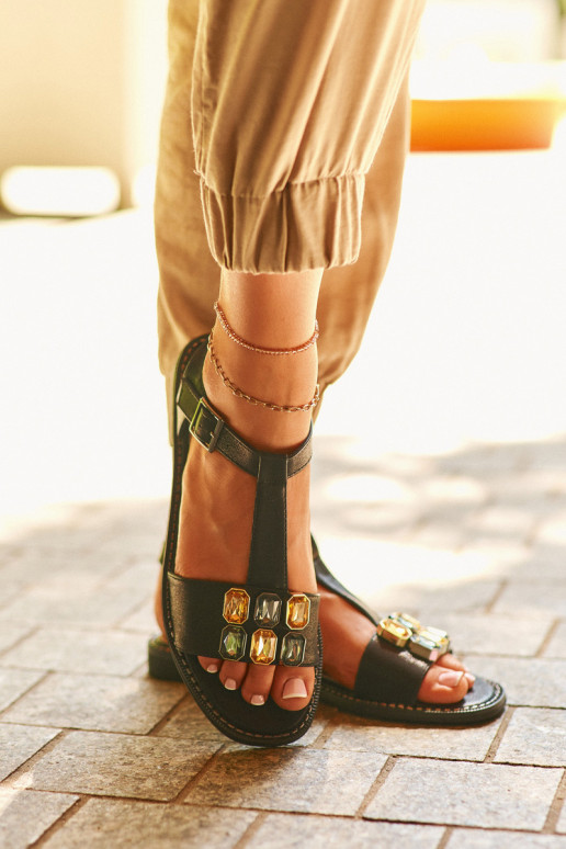 Elegantný štýl Dámske sandále So zdobenými detailmi S.Barski KV27-030 čiernej farby Elegantný štýl Dámske sandále So zdobenými detailmi S.Barski KV27-030 čiernej farby