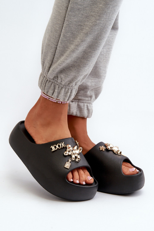 Dámske papuče Lengwa Ľahké papuče s krásnymi detailmi v čiernej farbe Orchia