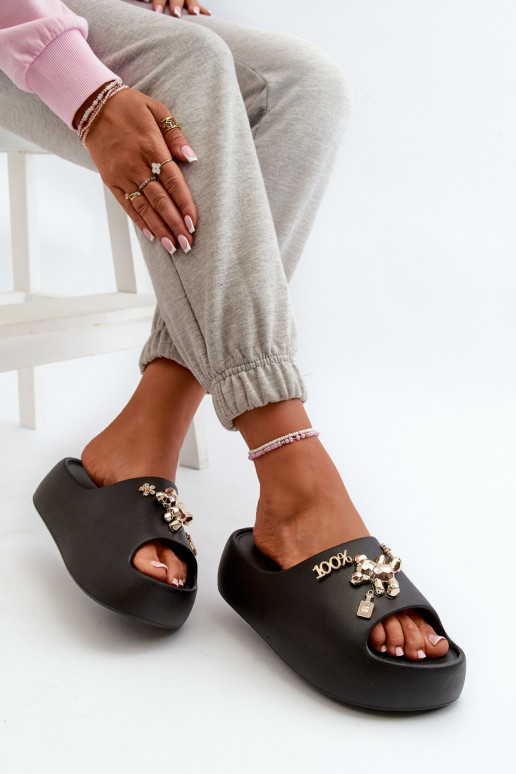 Dámske papuče Lengwa Ľahké papuče s krásnymi detailmi v čiernej farbe Orchia