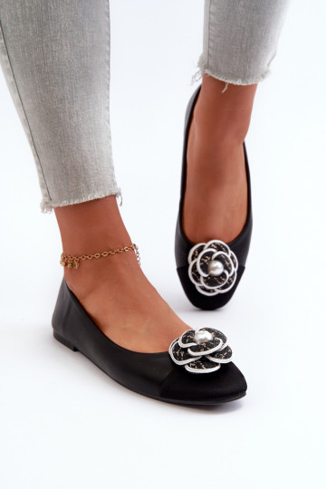 Dámske balerínky z ekologickej kože so zdobeným detailom čiernej farby Divinella