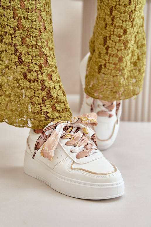 Tenisky model obuvi Dámske s platformou S Ornatem Šnurovaniem biela farba Mistra Tenisky model obuvi Dámske s platformou S Ornatem Šnurovaniem biela farba Mistra