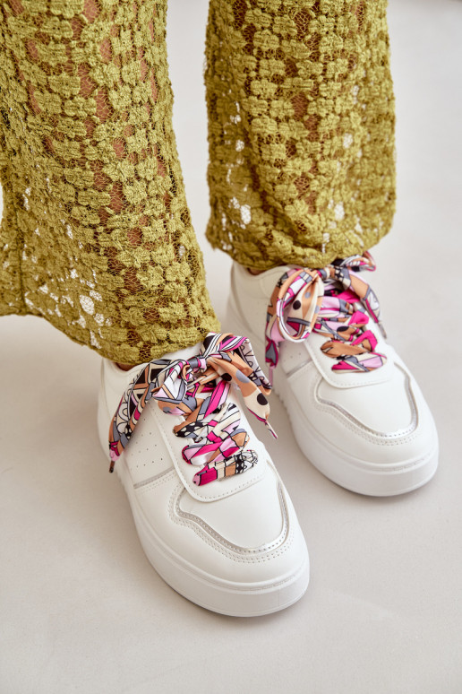 Tenisky model obuvi Dámske s platformou S Ornatem Šnurovaniem biela farba Mistra Tenisky model obuvi Dámske s platformou S Ornatem Šnurovaniem biela farba Mistra