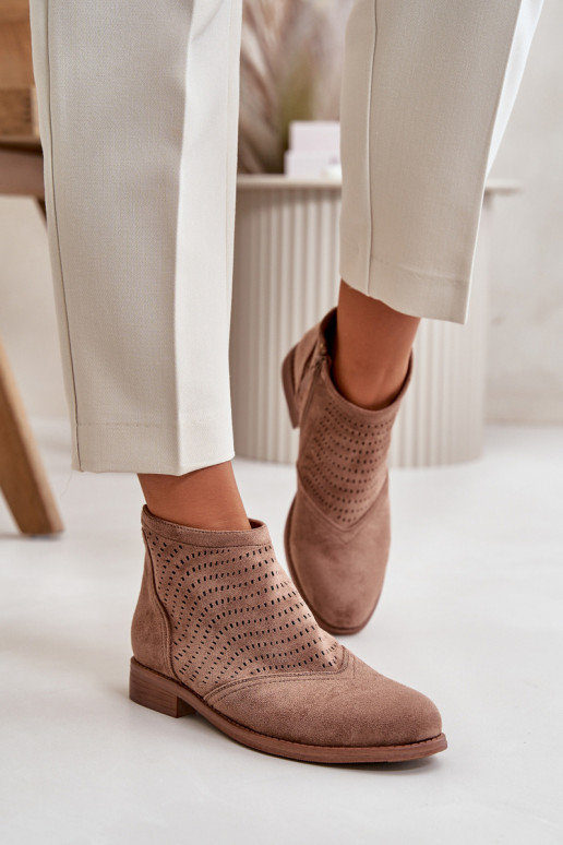 Dámske čižmy so širokými podpätkami s prvkami prelamovania Hnedá farba S.Barski HY42-076 Dámske čižmy so širokými podpätkami s prvkami prelamovania Hnedá farba S.Barski HY42-076