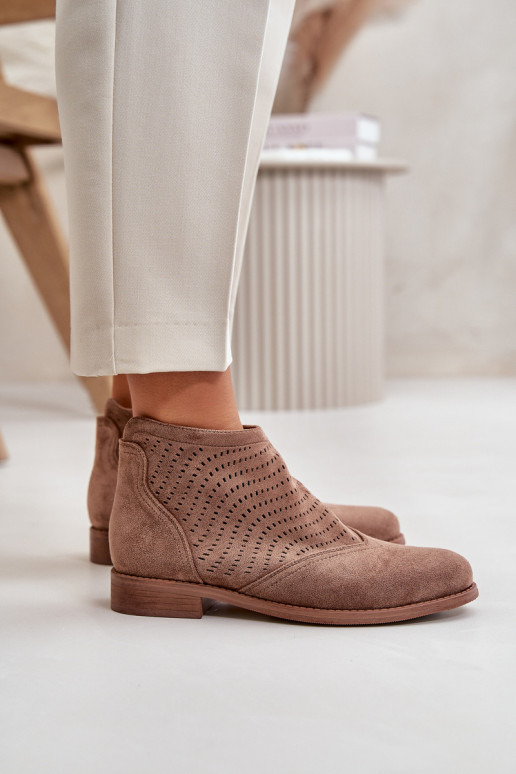 Dámske čižmy so širokými podpätkami s prvkami prelamovania Hnedá farba S.Barski HY42-076 Dámske čižmy so širokými podpätkami s prvkami prelamovania Hnedá farba S.Barski HY42-076