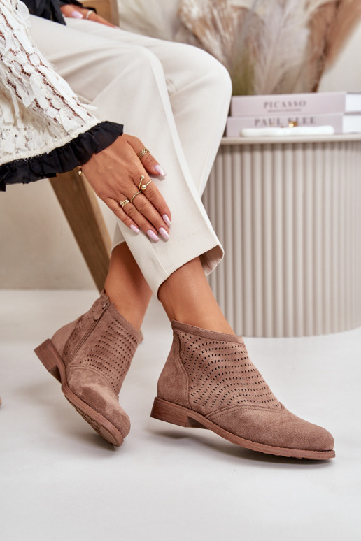 Dámske čižmy so širokými podpätkami s prvkami prelamovania Hnedá farba S.Barski HY42-076 Dámske čižmy so širokými podpätkami s prvkami prelamovania Hnedá farba S.Barski HY42-076