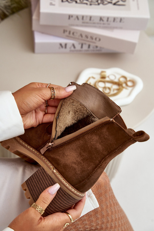 Dámske čižmy zahriať sa s podpätkami z eko semišuoIne Hnedá farba Irissinae Dámske čižmy zahriať sa s podpätkami z eko semišuoIne Hnedá farba Irissinae