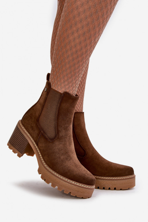 Dámske čižmy zahriať sa s podpätkami z eko semišuoIne Hnedá farba Irissinae Dámske čižmy zahriať sa s podpätkami z eko semišuoIne Hnedá farba Irissinae