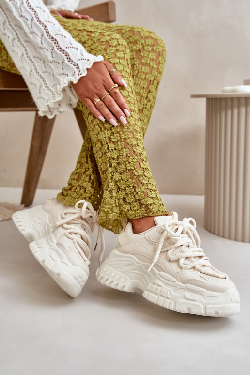 Tenisky model topánok Dámske s módnou masívnou podrážkou vo farbe ivory Nevela Tenisky model topánok Dámske s módnou masívnou podrážkou vo farbe ivory Nevela