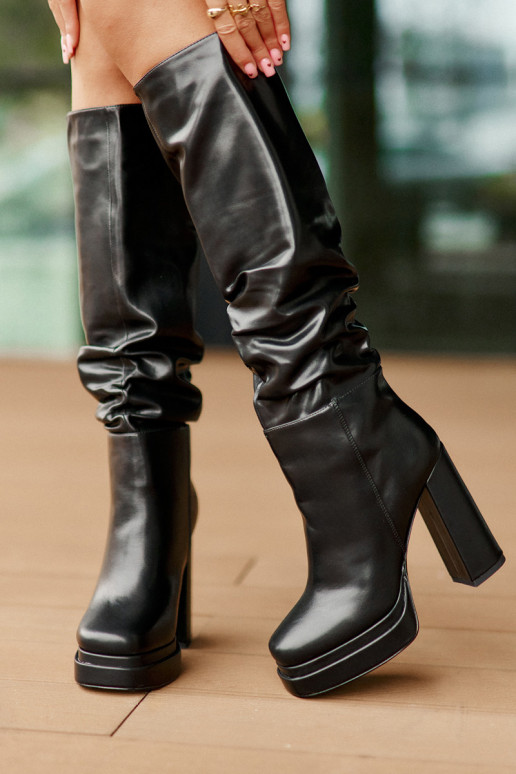 Trvalý model čižmy s podpätkami a platforma S volánikmi zahriať sa čierna Beridra